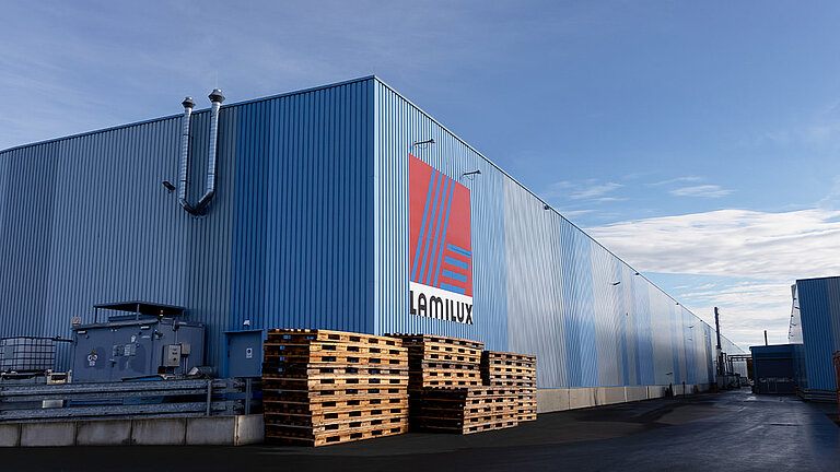 LAMILUX Karriere Produktionsmitarbeiter Produktionsanlage Composites