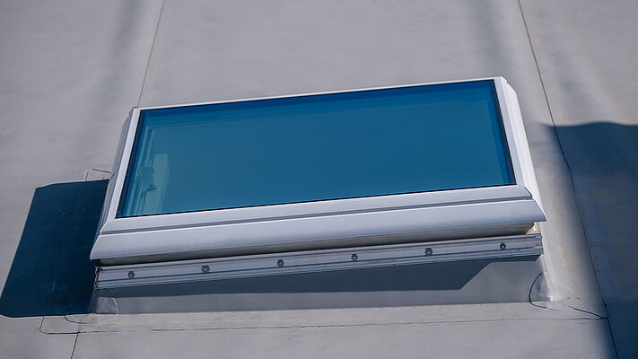 LAMILUX Flachdach Fenster F100 - Fronius Neuhof