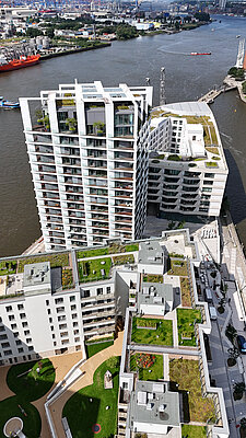 Gebäude am Hamburger Strandkai mit LAMILUX RDA-Anlage