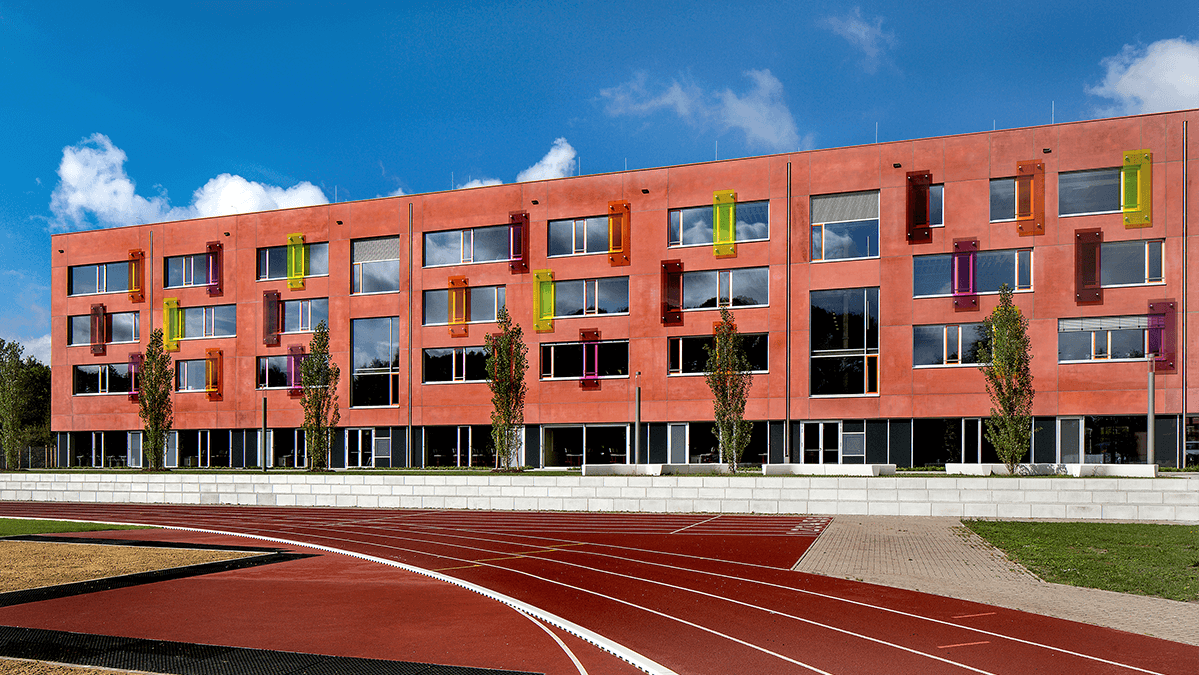 LAMILUX Passivhaus Lösungen im Schulgebäude und der Sporthalle des Gluck - Gymnasiums in Neumarkt i.d. OPF. 