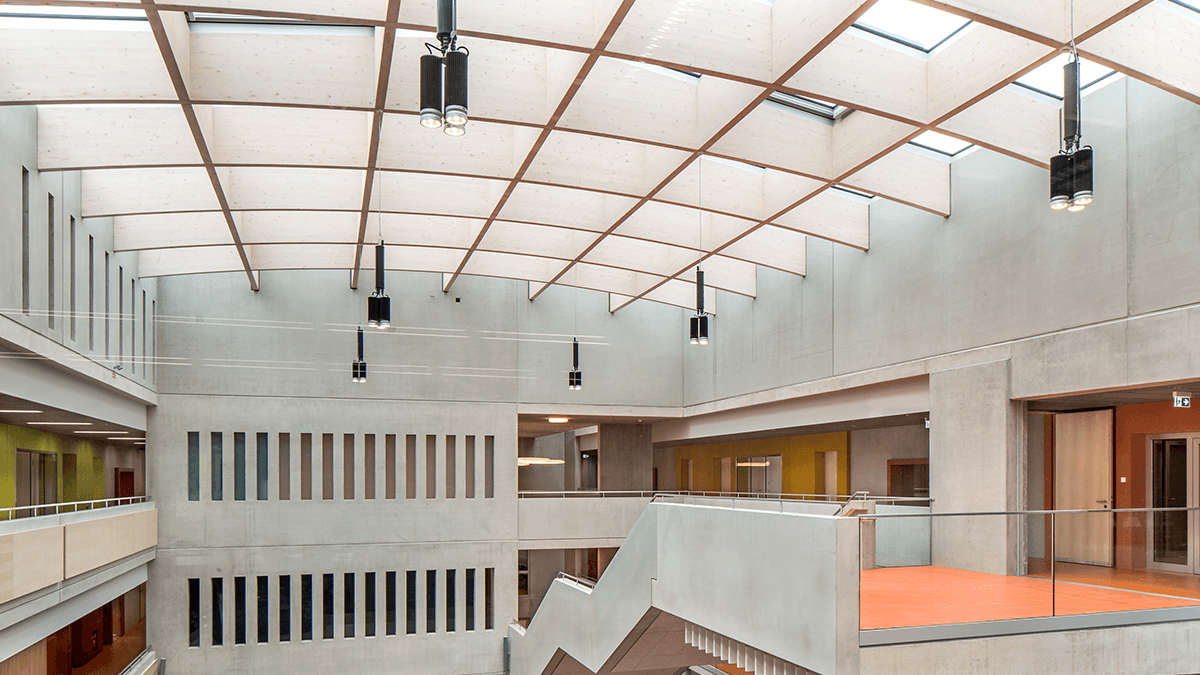 LAMILUX Passivhaus Lösungen im Schulgebäude und der Sporthalle des Gluck - Gymnasiums in Neumarkt i.d. OPF. 