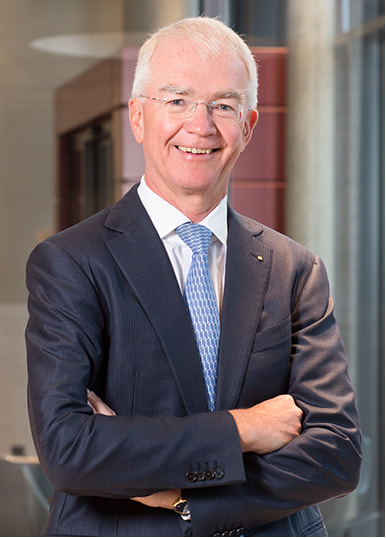 Dr. Heinrich Strunz
